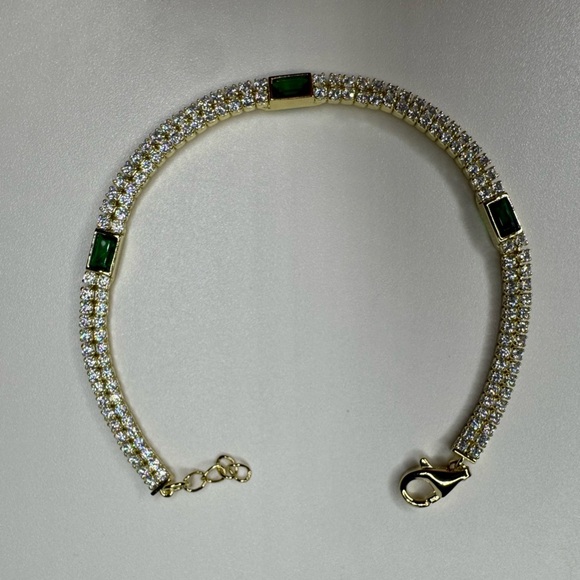 18K Gold and Sterling Silver Emerald Stone Bracelet - Picture 3 of 4